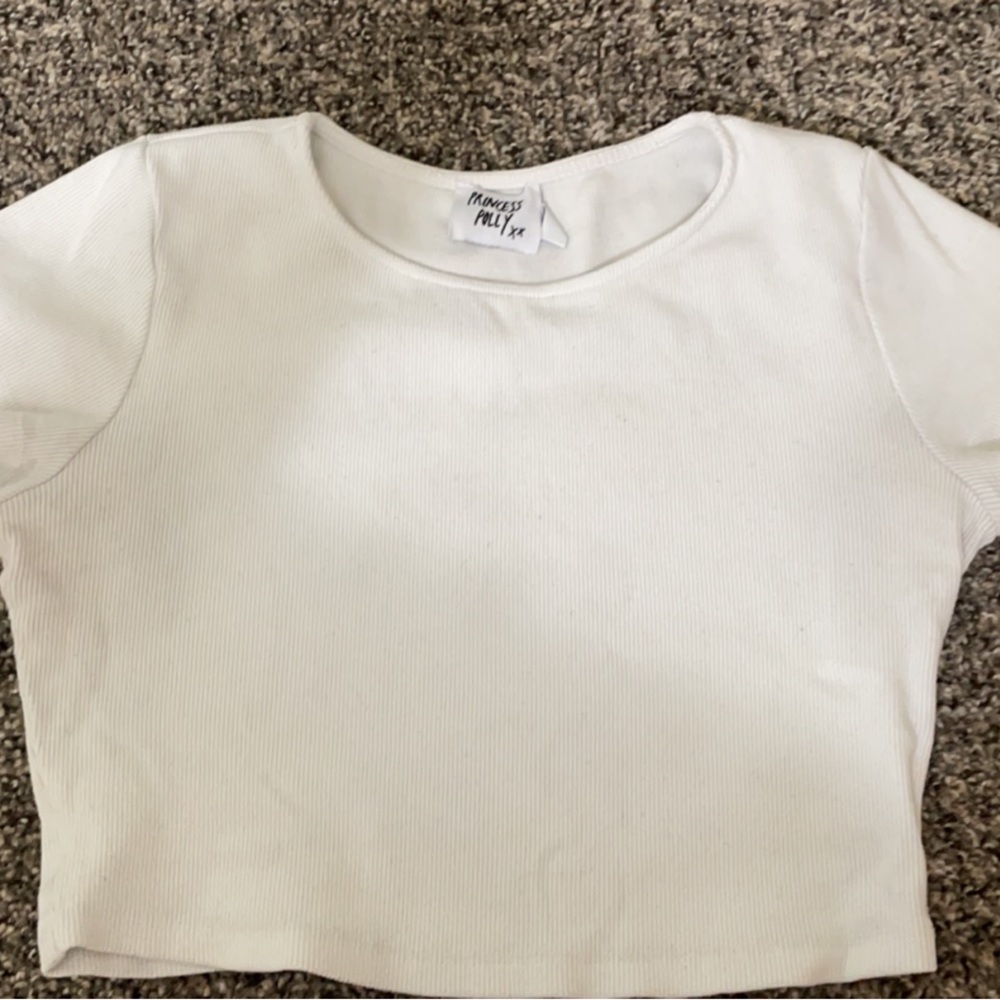 Princess Polly white cropped tee!